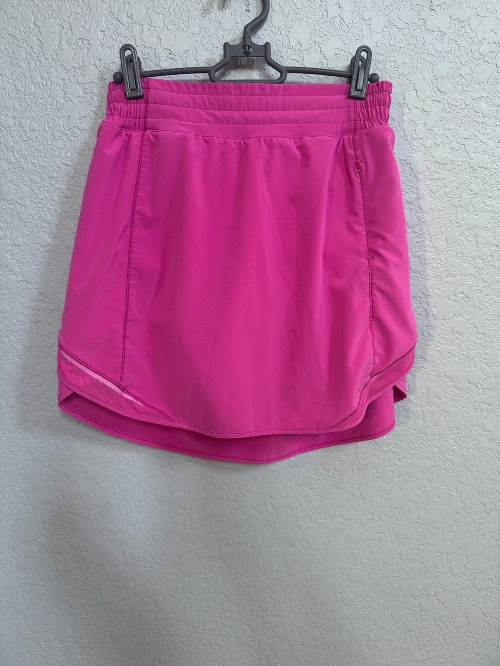 Lululemon hot pink athletic skirt size 6